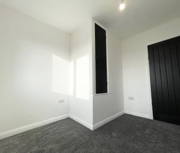 Scott Lane West, Keighley, Riddlesden - Photo 3