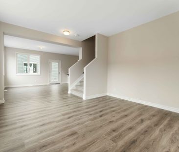 For Lease - 200 Ryan Reynolds Way, Orleans - Convent Glen and Area,... - Photo 1