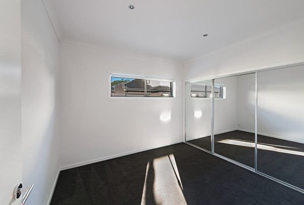 3/2-4 Devon Road, Pascoe Vale VIC 3044 - Photo 1