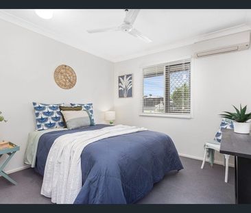 🏡 Low-Set 3 Bedroom Home in Frenchville – Easy Living & Low Mainten... - Photo 4