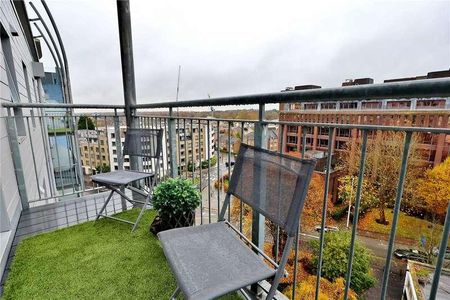 Church Street East, Woking, Surrey, GU21 - Photo 3