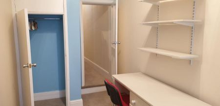 4 bedroom terraced house to rent - Photo 5