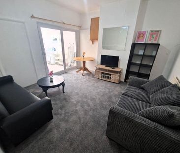 5 bedroom terraced house to rent - Photo 5