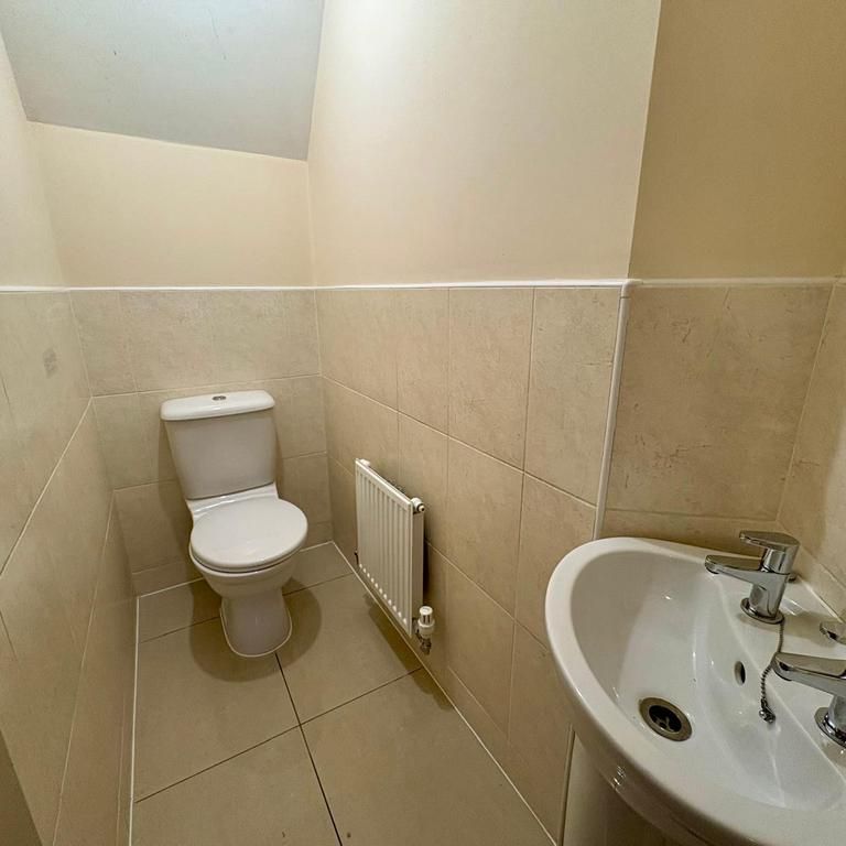 2 bedroom semi-detached house to rent - Photo 1
