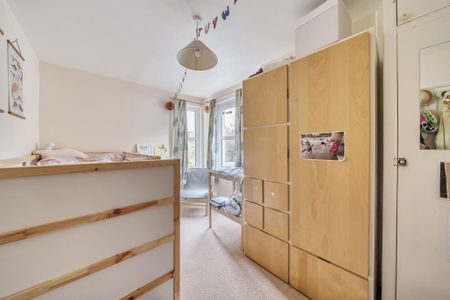 3 bedroom semi-detached house to rent - Photo 5