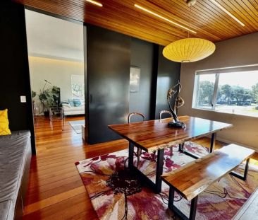 A spacious furnished family home moments from Seatoun Village and t... - Photo 5