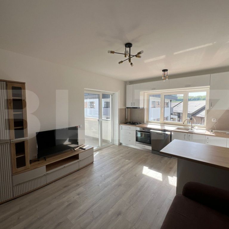 PRIMA ÎNCHIRIERE - Apartament 3 camere, parcare, zona Porii - Photo 1