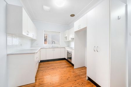 Family Home With Multiple Living Spaces - Photo 5