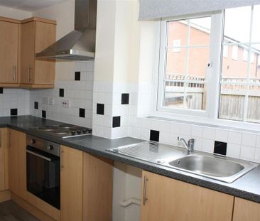 2 bedroom terraced house to rent - Photo 3