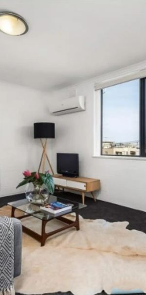 Spacious and Airey with City and Tree Top Views! - Photo 1