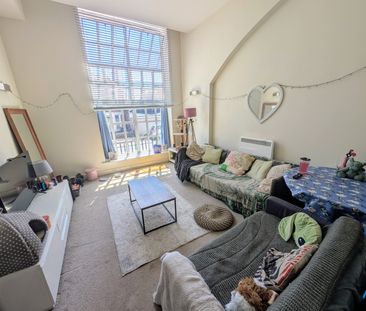 A 1 Bedroom Apartment - Photo 1