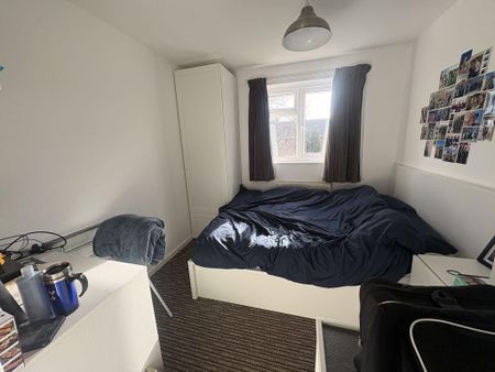 5 bedroom terraced house to rent - Photo 4