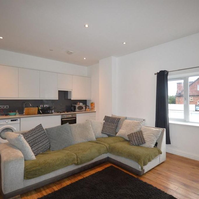 Studio to rent - Photo 1