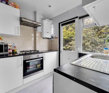 2 bedroom maisonette to rent - Photo 1