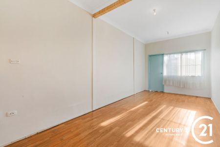 Renovated Family Home - Photo 2