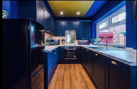 5 Bed Terraced House, Nadine Street, M6 - Photo 3