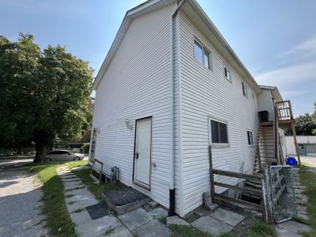 For Lease - 86 Brock Street Unit# 3, Oshawa, Ontario - Photo 5