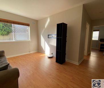 RENOVATED GROUND FLOOR UNIT WALKING DISTANCE TO BEACH HOME OPEN SAT... - Photo 2