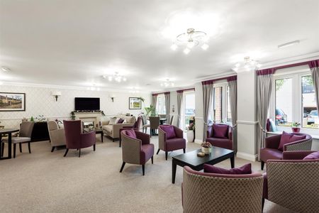 St Athelm Lodge, Wells - Photo 5