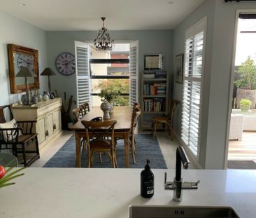 Parkside Paradise: 3 Bed Townhouse - Photo 3