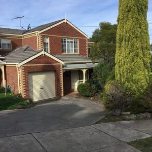 2/36 Oberon Drive, Belmont - Photo 2