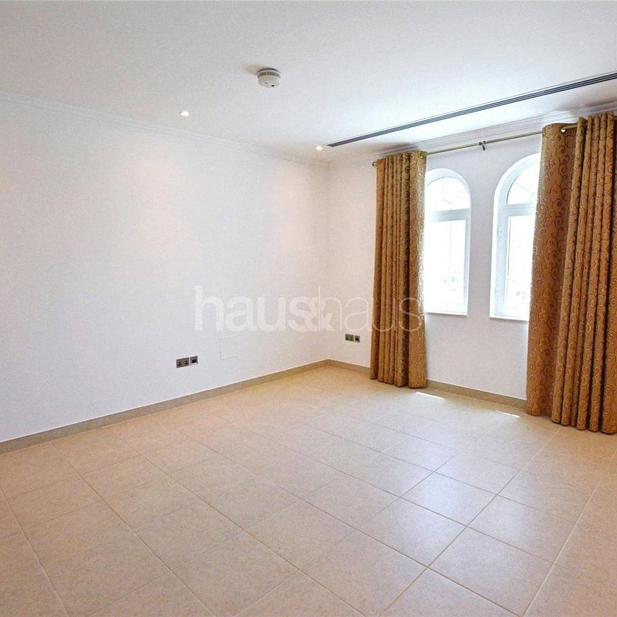 3 Bedrooms | Legacy Large | Close to the Pavilion - Photo 1