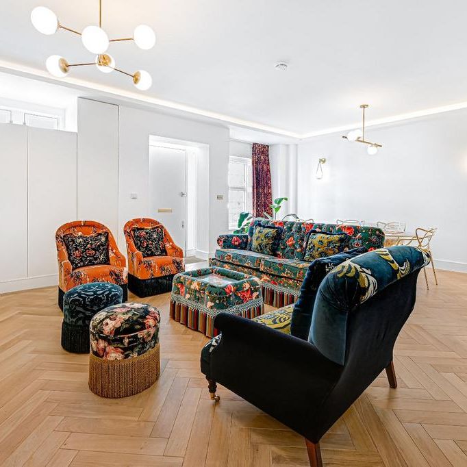 2 bedroom mews to rent - Photo 1