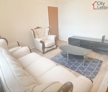 2 bedroom end of terrace house to rent - Photo 3