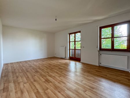 Frisch renovierte 2-Zimmer-Wohnung in Kolbermoor mit tollem Ausblick! - Foto 3