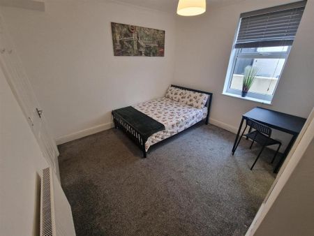 6 bedroom house to rent - Photo 5