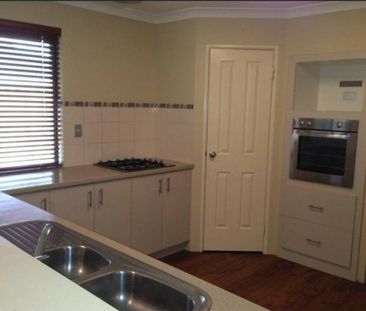 Perfect Family Living Opposite the Park ! - BREAK LEASE - Photo 2