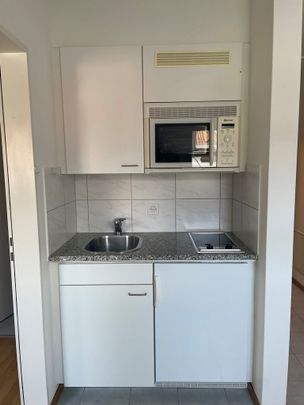 Grosszügige Dachwohnung in Zürich-Oerlikon - Photo 1