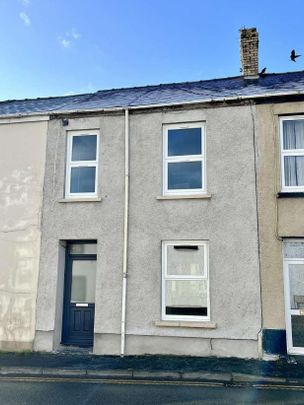 Fountain Hall Terrace, Carmarthen, Carmarthenshire, SA31 - Photo 1