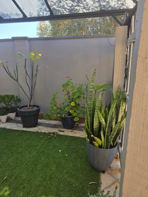 Ellenbrook - Photo 1