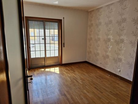 Apartamento T3 em zona central e com vista soberba sobre a cidade de Aveiro! - Photo 3