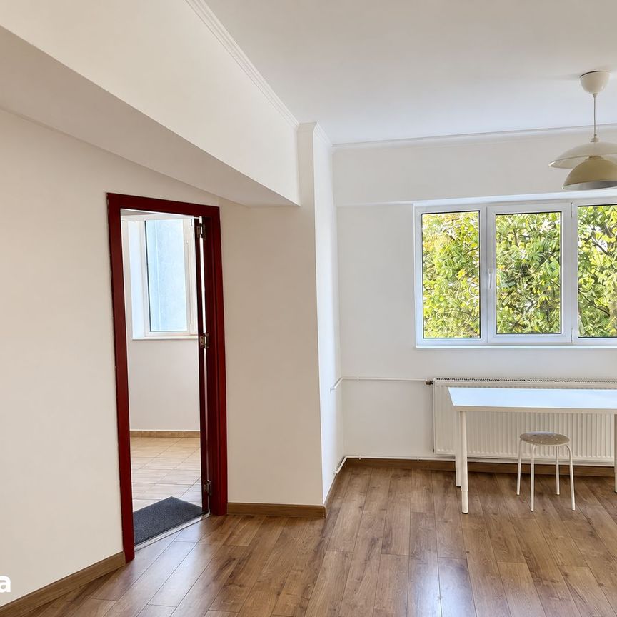 4 Camere | Moșilor – Eminescu | Nemobilat | Birou sau Locuință - Fotografie 1