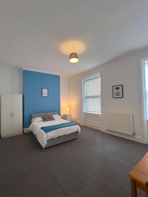 Room in a Shared House, Walton Breck Road, L4 - Photo 1