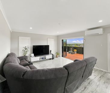 Four bedroom + Utility Room! - Photo 1