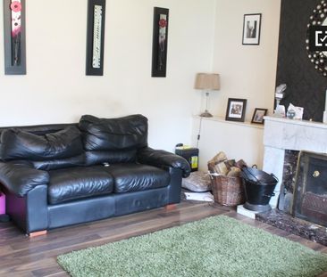 Cozy room to rent in a 3-bedroom house in Crumlin, Dublin - Photo 5