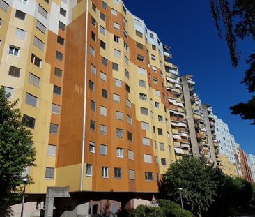 Appartement de 2 pièces au 6ème étage d'environ 41m2 avec balcon. - Photo 1