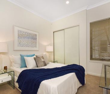 Stylish & Sought After - Photo 2