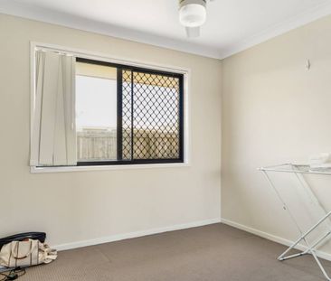 MODERN 2-BEDROOM UNIT IN A SOUGHT AFTER SUBURB - Photo 3