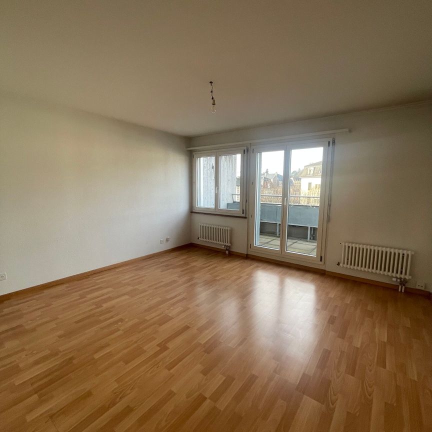 Spacious 4.5-room apartment in the center of Porrentruy - Photo 1