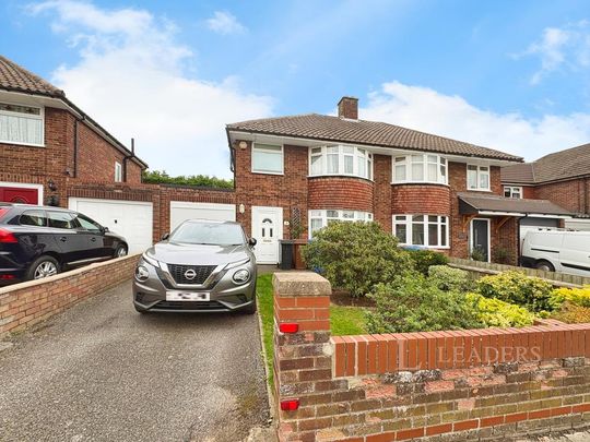 3 bedroom semi-detached house to rent - Photo 1