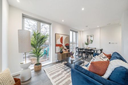 3 bedroom apartment to rent - Photo 2