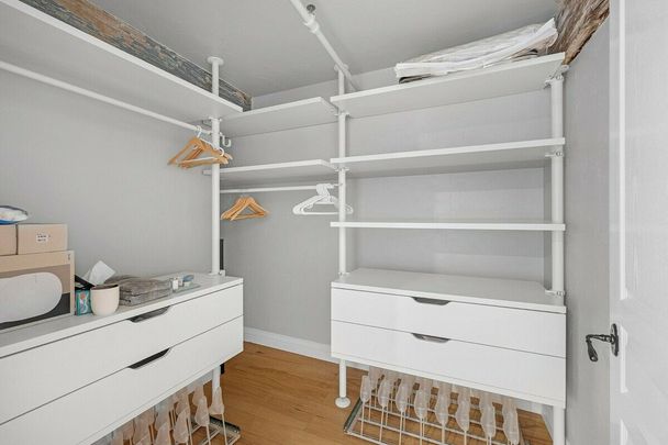 313 Place D'Youville, Apt. 301, QC, CA, Montreal - Photo 1