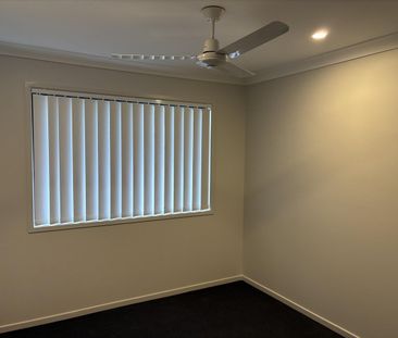 Modern Family Home In Quite Burpengary East Estate - Photo 2