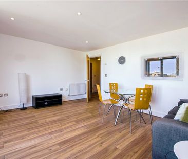 Wards Wharf Approach, London, E16 2ER - Photo 2