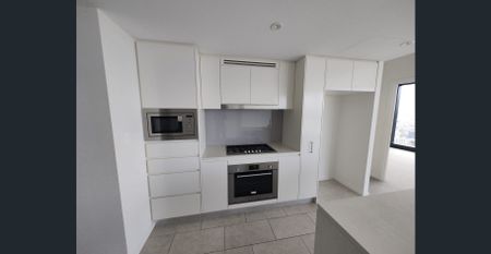 one of the Luxury 2-Bedroom Apartment for Rent on Level 71 - Spectacular River & City Views - Photo 5