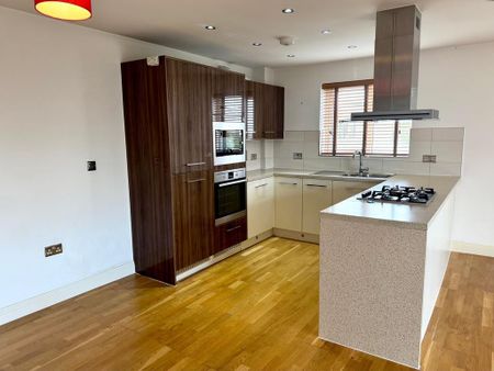 2 bedroom flat to rent - Photo 5